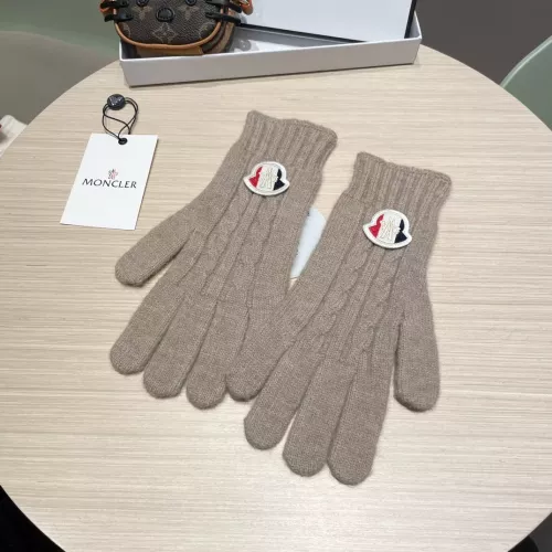 Moncler Gloves #1278947