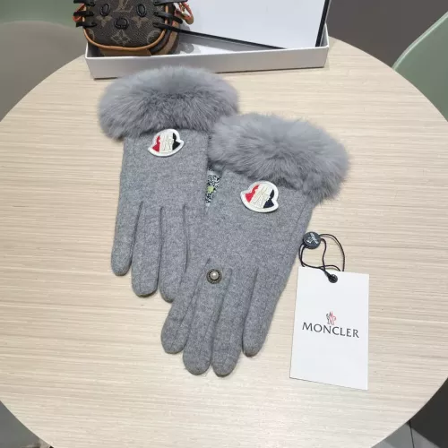 Moncler Gloves #1278960