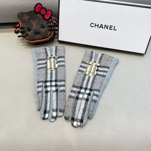 Burberry Gloves #1279117