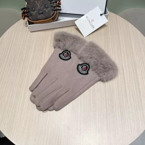 Moncler Gloves #1279270