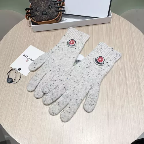 Moncler Gloves #1279274