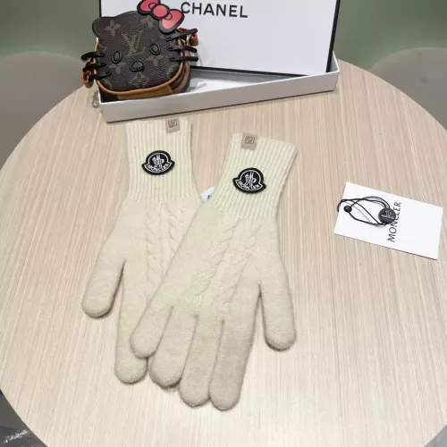 Moncler Gloves For Women #1279277