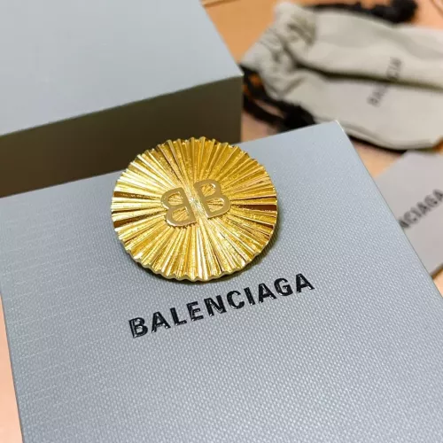 Balenciaga Brooches For Women #1280372