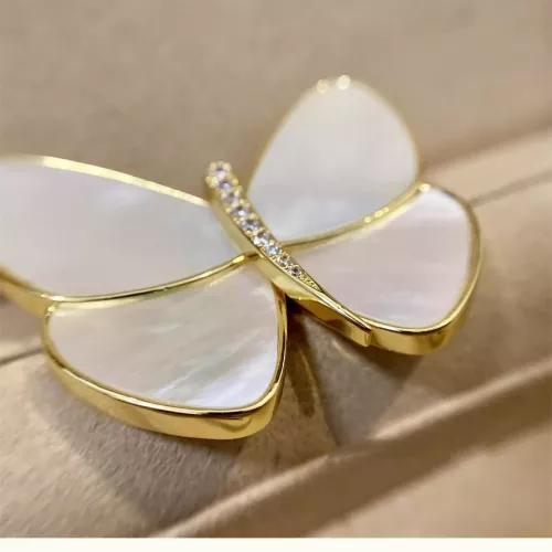 Replica Van Cleef & Arpels Brooches For Women #1280522 $82.00 USD for Wholesale