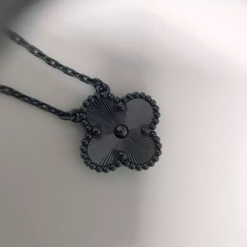 Replica Van Cleef & Arpels Necklaces #1280877 $42.00 USD for Wholesale