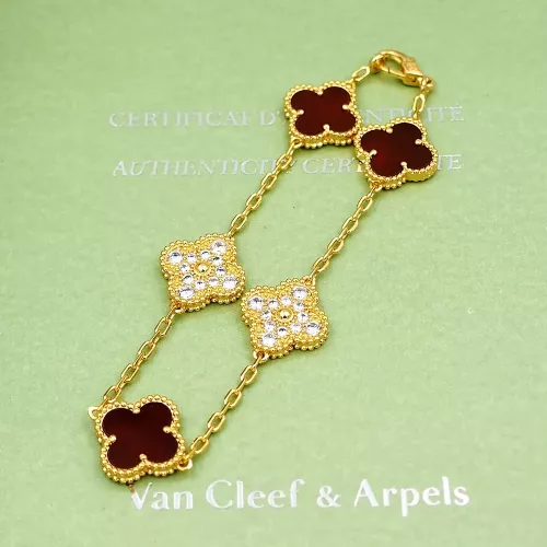 Van Cleef & Arpels Bracelets For Women #1281668