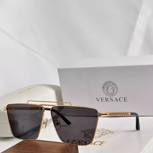 Versace AAA Quality Sunglasses #1283716