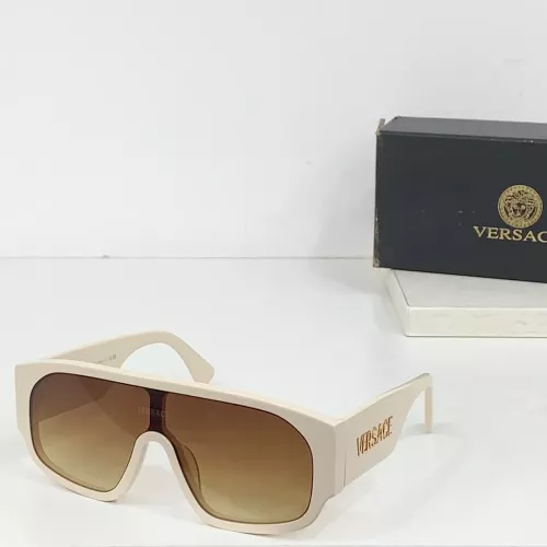 Versace AAA Quality Sunglasses #1283724