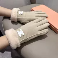 $36.00 USD Celine Gloves #1279003