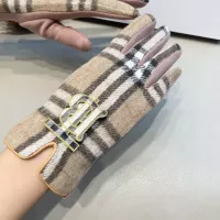 $40.00 USD Burberry Gloves #1279118