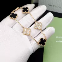 $32.00 USD Van Cleef & Arpels Bracelets For Women #1281671