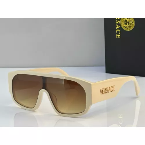 Versace AAA Quality Sunglasses #1288017