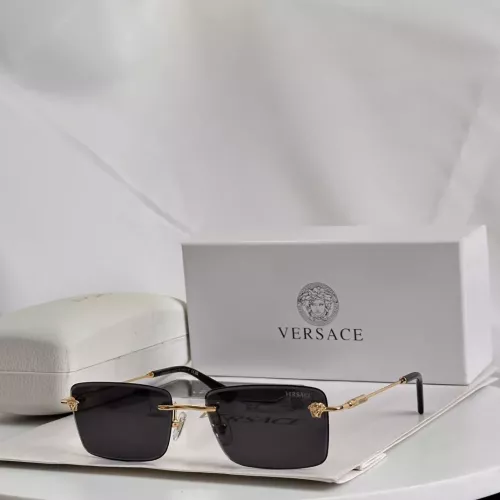 Versace AAA Quality Sunglasses #1288729