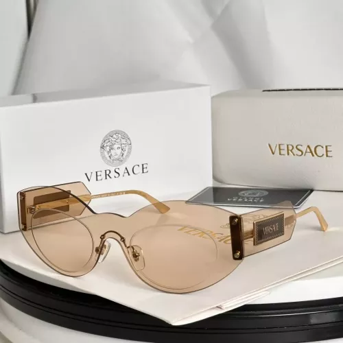 Versace AAA Quality Sunglasses #1288744