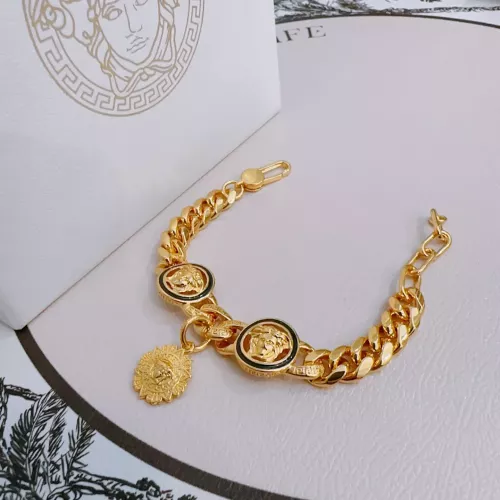 Versace Bracelets #1302165