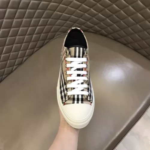 Replica Burberry Casual Shoes For Men #1303577 $76.00 USD for Wholesale