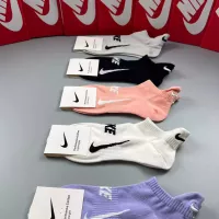 $25.00 USD Nike Socks #1300590