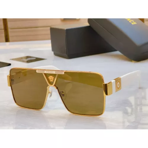 Versace AAA Quality Sunglasses #1325182