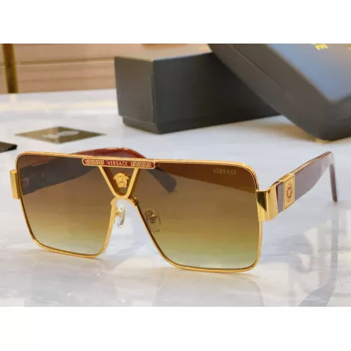 Versace AAA Quality Sunglasses #1325183