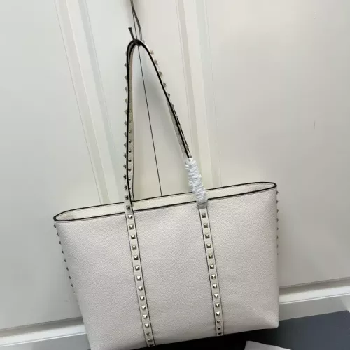 Valentino AAA Quality Shoulder Bags For Women #1330878