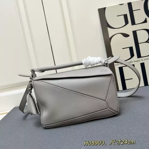 LOEWE AAA Quality Messenger Bags For Women #1330879