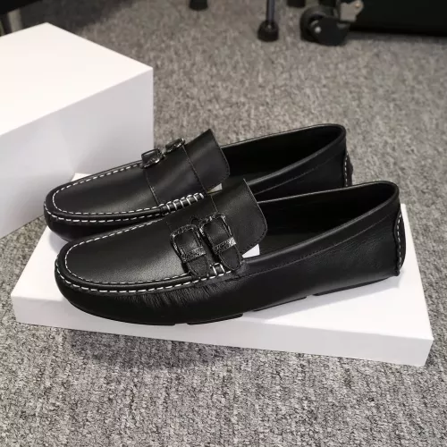 Versace Leather Shoes For Men #1331290