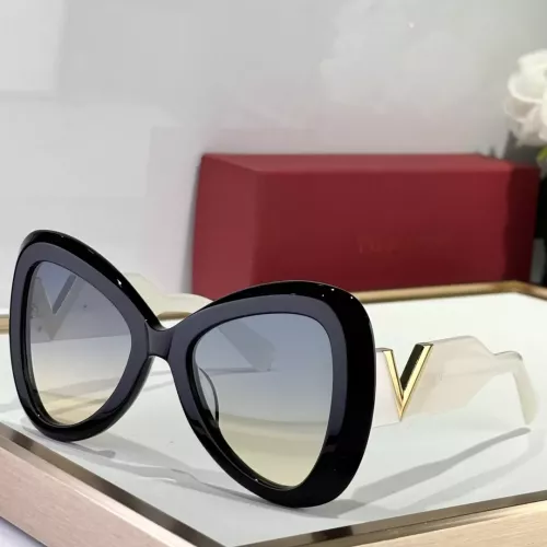 Valentino AAA Quality Sunglasses #1337397