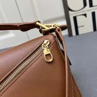 $108.00 USD LOEWE AAA Quality Messenger Bags For Women #1330882