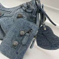 $135.00 USD Balenciaga AAA Quality Messenger Bags For Women #1332382
