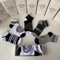 $27.00 USD Versace Socks #1338640
