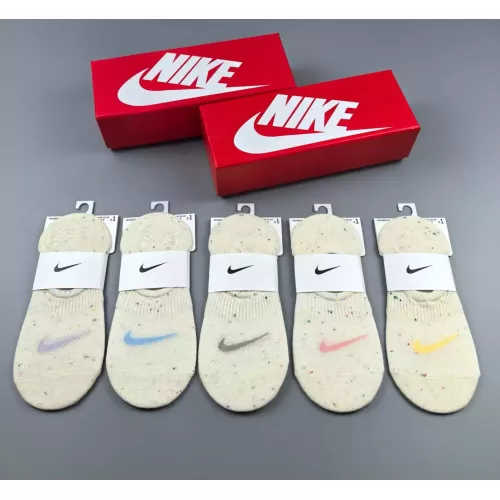 Nike Socks For Women #1341806, $25.00 USD, [ITEM#1341806], Nike Socks