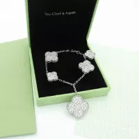 $98.00 USD Van Cleef & Arpels Jewelry Set For Women #1351857