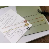 $25.00 USD Van Cleef & Arpels Bracelets For Women #1351880