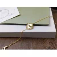 $25.00 USD Van Cleef & Arpels Bracelets For Women #1351881