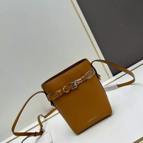 Givenchy AAA Quality Messenger Bags For Women #1355739