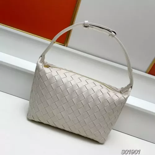 Bottega Veneta BV AAA Quality Handbags For Women #1363494