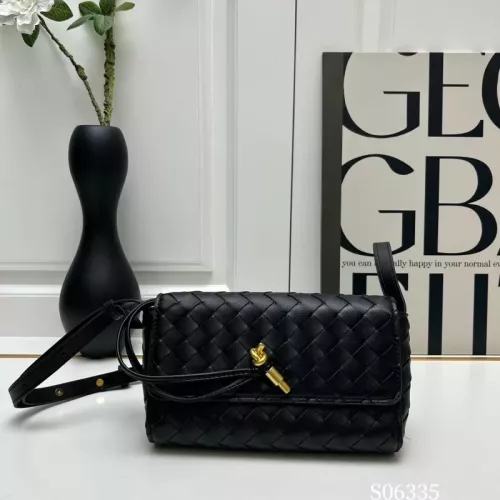 Bottega Veneta BV AAA Quality Messenger Bags For Women #1363636
