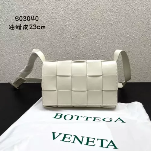 Bottega Veneta BV AAA Quality Messenger Bags For Women #1363637