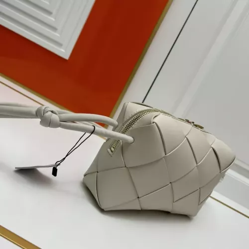 Replica Bottega Veneta BV AAA Quality Messenger Bags For Women #1363642 $96.00 USD for Wholesale