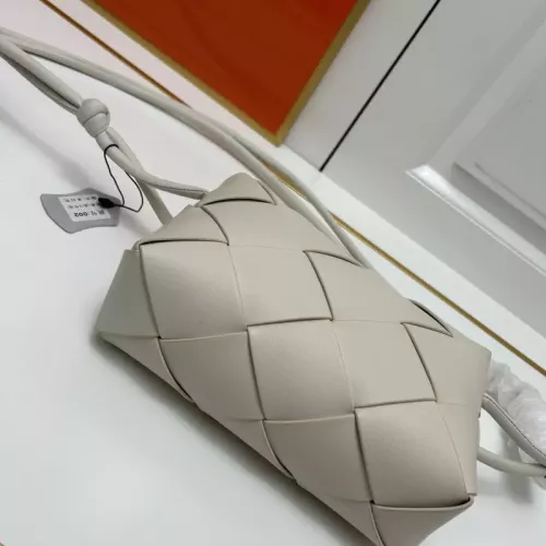 Replica Bottega Veneta BV AAA Quality Messenger Bags For Women #1363642 $96.00 USD for Wholesale