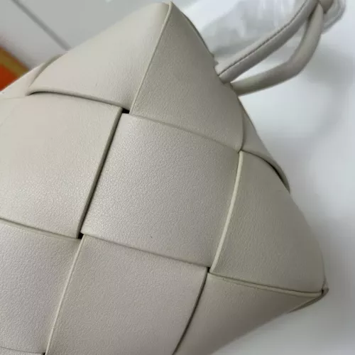 Replica Bottega Veneta BV AAA Quality Messenger Bags For Women #1363642 $96.00 USD for Wholesale