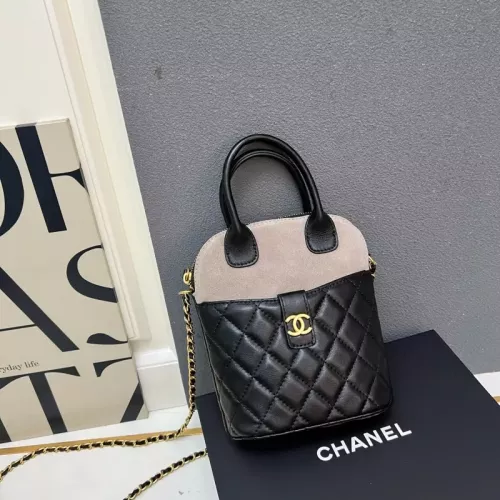 Chanel AAA Quality Handbags For Women #1363891