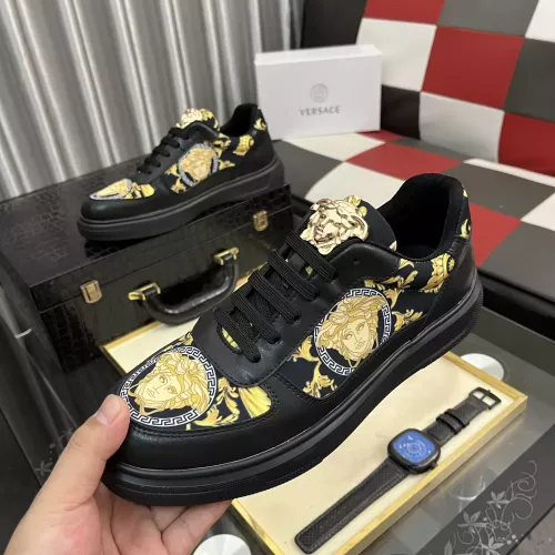 Versace Casual Shoes For Men #1367732