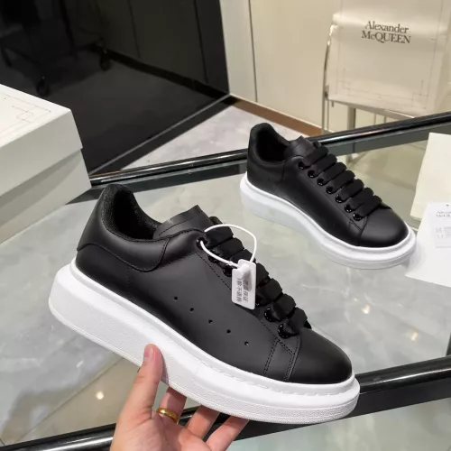 Alexander McQueen Casual Shoes For Men #1368790