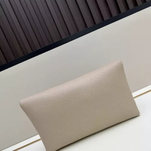 Replica Yves Saint Laurent AAA Quality Handbags For Women #1372252 $88.00 USD for Wholesale