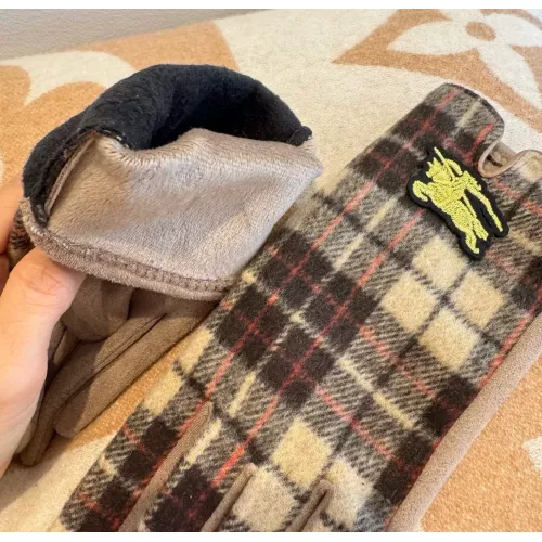 Replica Burberry Gloves #1372604 $34.00 USD for Wholesale