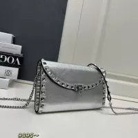 $88.00 USD Valentino AAA Quality Messenger Bags For Women #1372411