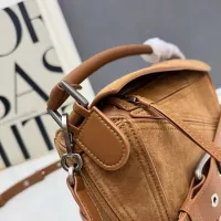 $102.00 USD LOEWE AAA Quality Messenger Bags For Women #1372501