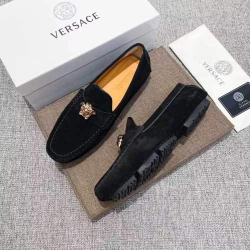 Versace Leather Shoes For Men #1373569