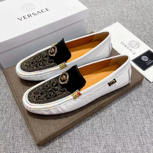 Versace Leather Shoes For Men #1373576